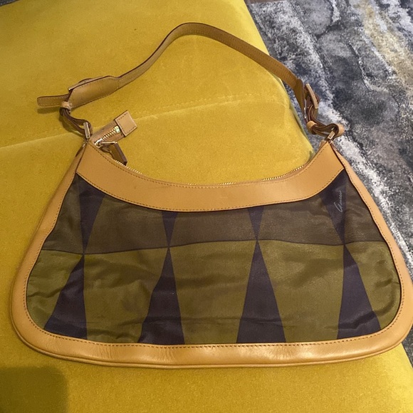 Authentic Vintage Jackie O Hobo Gucci Bag Leather & silk material. Gold hardware - Picture 3 of 8
